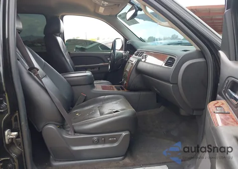 2013 Chevrolet Tahoe Ltz z USA, uszkodzony, nr VIN 1GNSKCE02DR291171